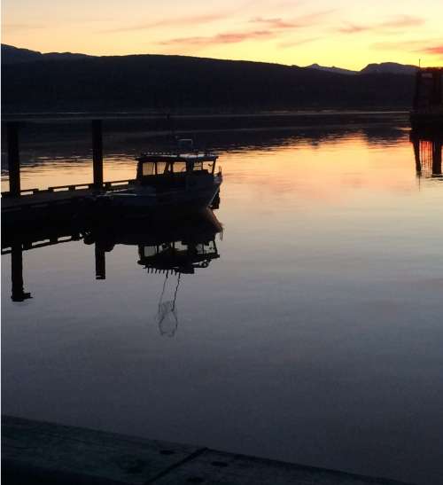 Rocky shores and crystal-clear waters near Denman